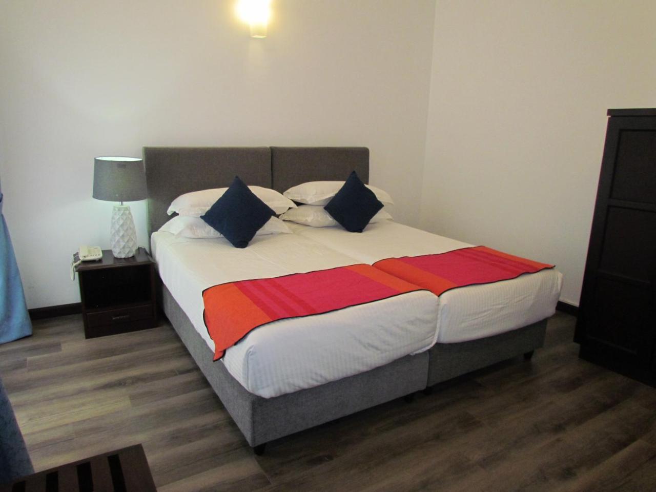 Kmc Villa Dehiwala-Mount Lavinia Ngoại thất bức ảnh